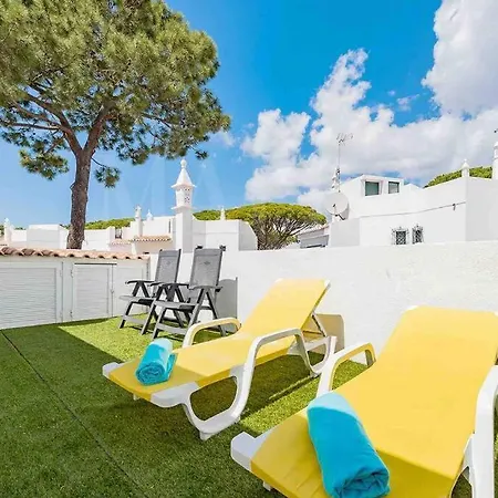 Stunning 3 Bed In Vale Do Lobo With Membership 3 Mins From And Golf Apartment Loule