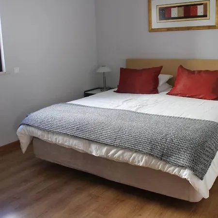 Stunning 3 Bed In Vale Do Lobo With Membership 3 Mins From And Golf *