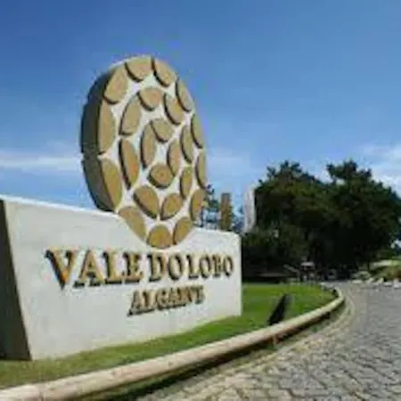 Stunning 3 Bed In Vale Do Lobo With Membership 3 Mins From And Golf Apartment *