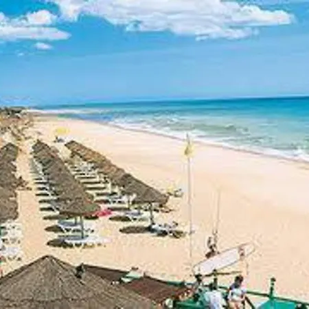 Stunning 3 Bed In Vale Do Lobo With Membership 3 Mins From And Golf Apartment Loule