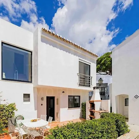 Апартаменты Stunning 3 Bed In Vale Do Lobo With Membership 3 Mins From And Golf